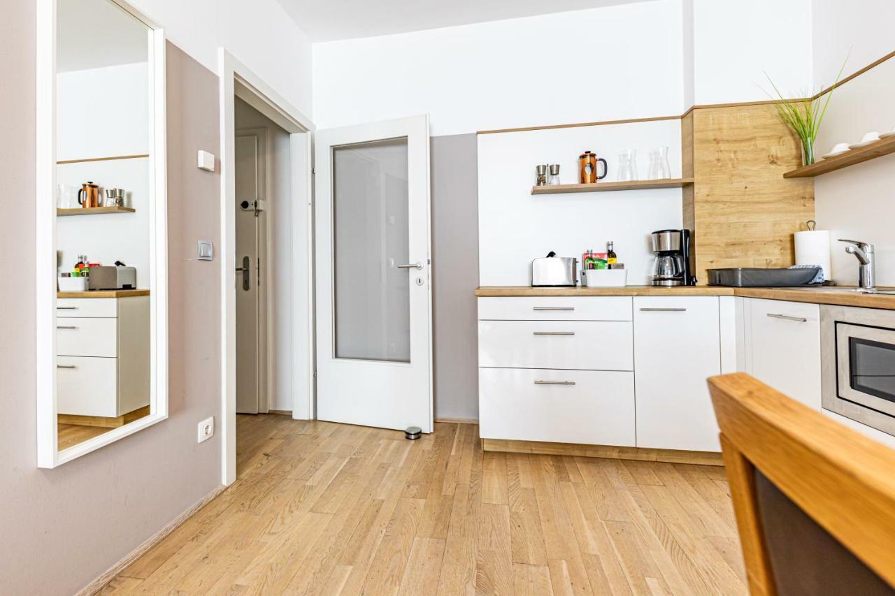 Christian Oper - Contactless Check In Apartment Wien